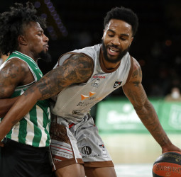 El Hereda San Pablo Burgos se lleva el triunfo en Sevilla (71-74)