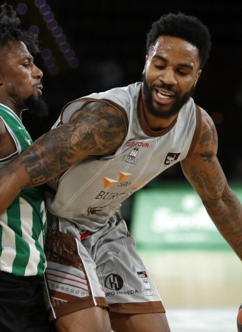 El Hereda San Pablo Burgos se lleva el triunfo en Sevilla (71-74)