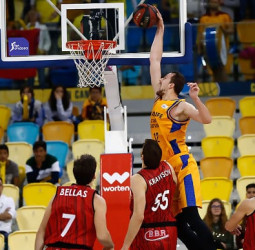 El Herbalife Gran Canaria se regala un triunfo por Reyes (91-75)