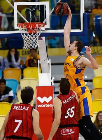 El Herbalife Gran Canaria se regala un triunfo por Reyes (91-75)
