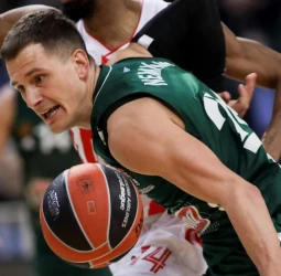 Nedovic lidera la victoria del Panathinaikos ante el Estrella Roja (79-73)