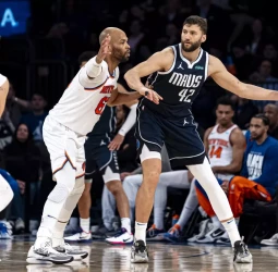 Los Mavericks superan a unos Knicks en cuadro