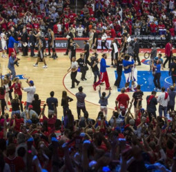 Renovarse o morir, no quedaba otra opción para los Clippers