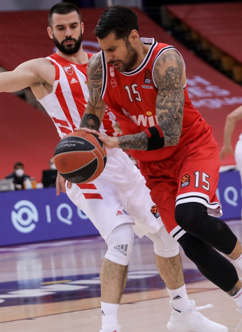 Olympiacos rompe su mala racha y derrotan al Estrella Roja (94-79)
