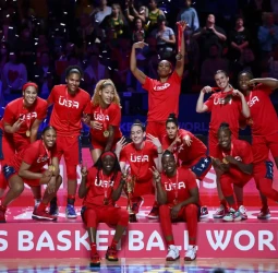 Cuarto mundial consecutivo para los Estados Unidos (83-61)