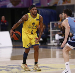 El Gran Canaria se muestra muy superior ante el Río Breogán, 86-60