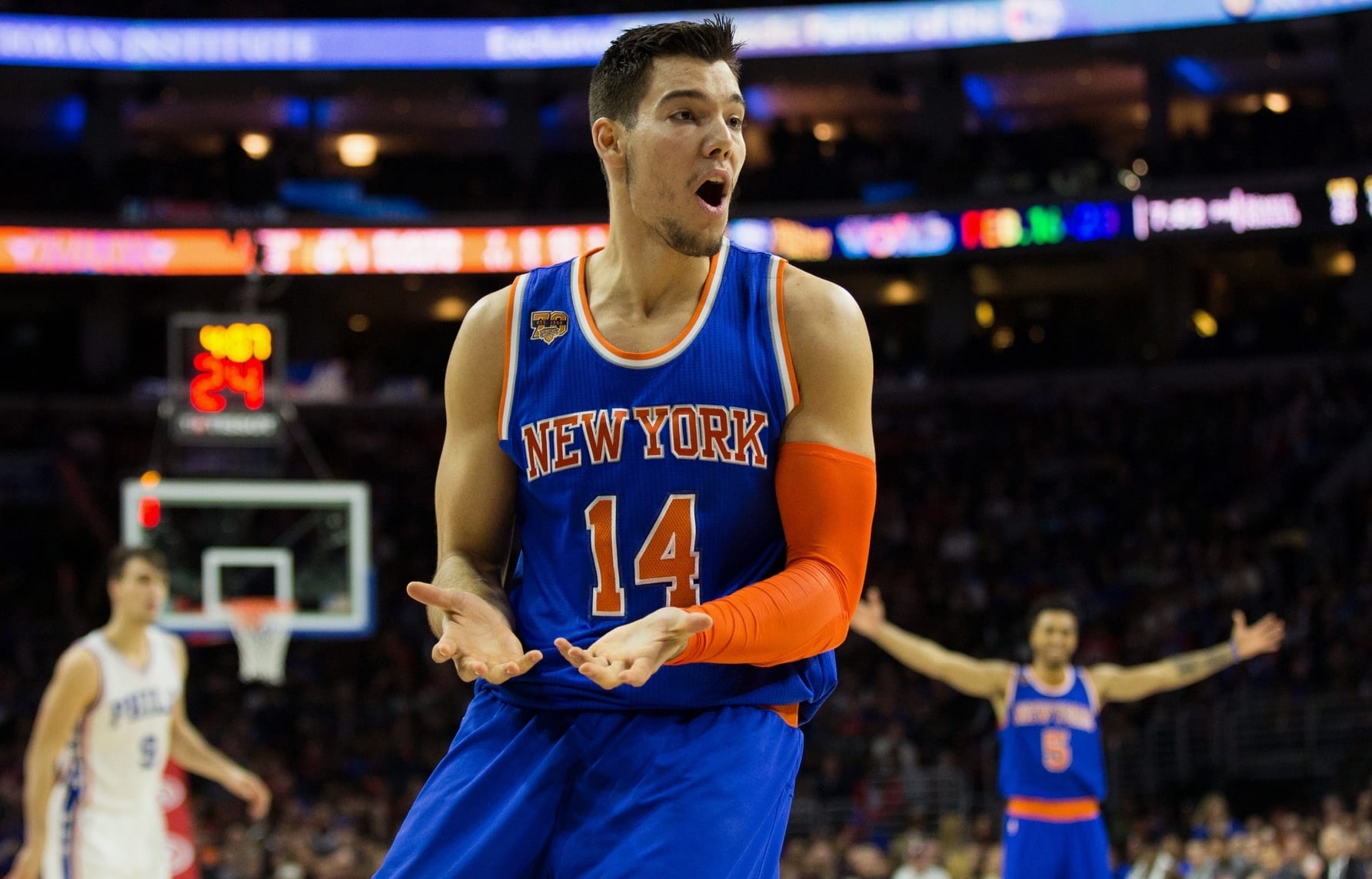 Varias franquicias esperan la decisión de los Knicks por Willy Hernángomez