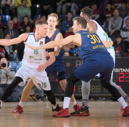 El Unicaja Málaga ahonda la herida del Barcelona Lassa (83-90)