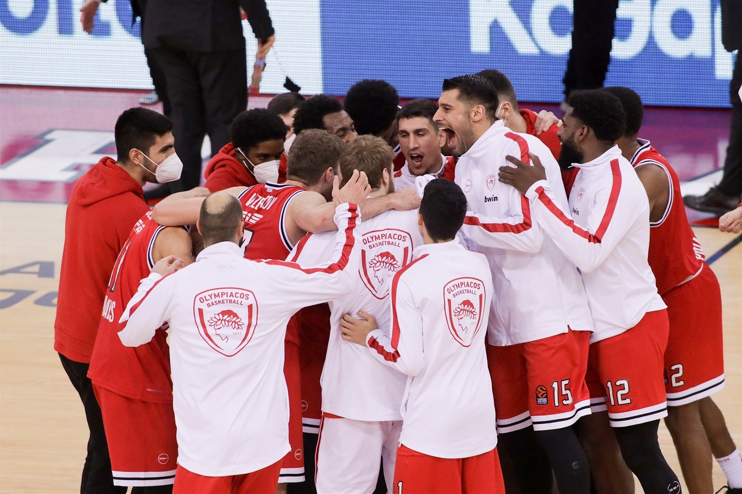 La EuroLeague reconoce el error arbitral en la última jugada del Olympiacos vs Bayern Munich