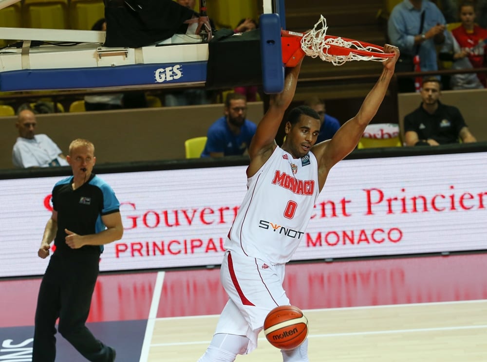 Zalgiris llega a un acuerdo con el pívot Brandon Davies