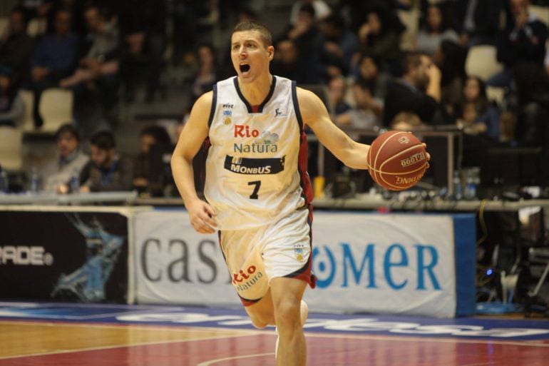 Donnie McGrath, hasta final de temporada en el Rio Natura Monbus