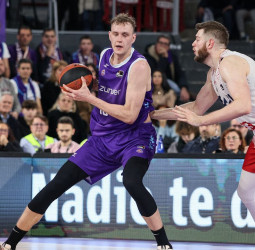 Anzejs Pasecniks, Jugador de la Jornada 19