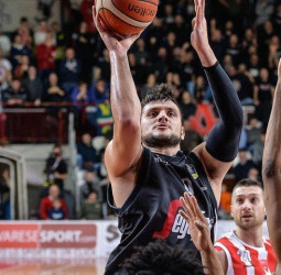 Finalmente Alessandro Gentile no hará la pretemporada con los Houston Rockets