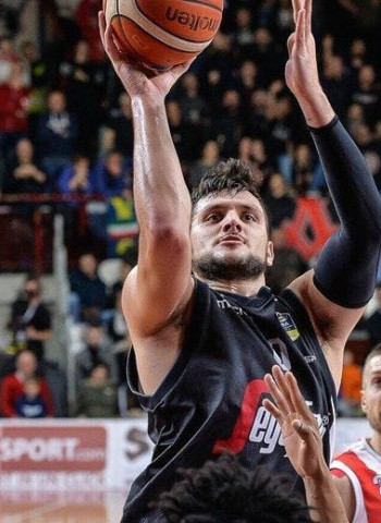 Finalmente Alessandro Gentile no hará la pretemporada con los Houston Rockets