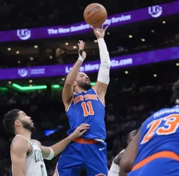 Brunson lidera la victoria de los Knicks ante los Celtics