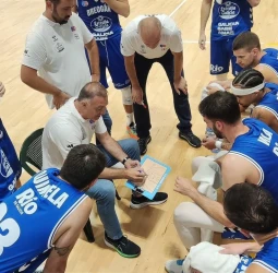 El Río Breogán comienza su temporada en Foz con una clara victoria, 86-66