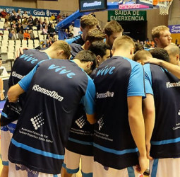 El Monbus Obradoiro viaja a Porto de concentración en el parón por la Copa