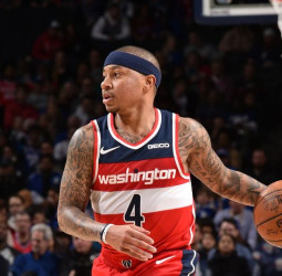 Isaiah Thomas se ofrece a los Golden State Warriors