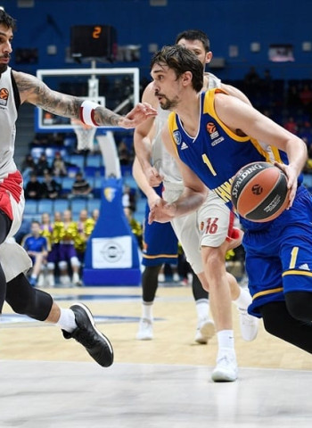 Khimki, sin piedad ante el Olympiacos (82-54)