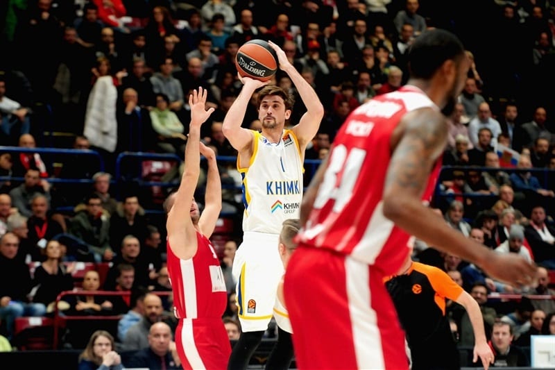 Shved salva los muebles del Khimki en Milán (71-77)