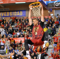 Artem Pustovyi apunta de nuevo, al Monbus Obradoiro
