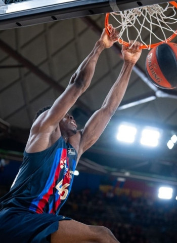 El Barça logra un triunfo plácido frente al Real Betis Baloncesto (104-70)