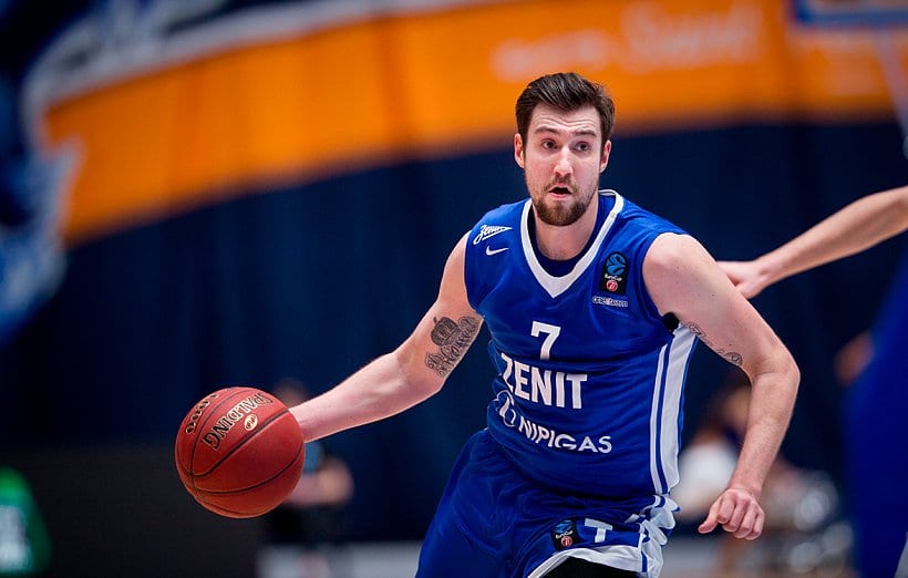 Mbakwe y Timma abandonan el Zenit, Karasev se queda