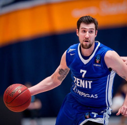 Mbakwe y Timma abandonan el Zenit, Karasev se queda