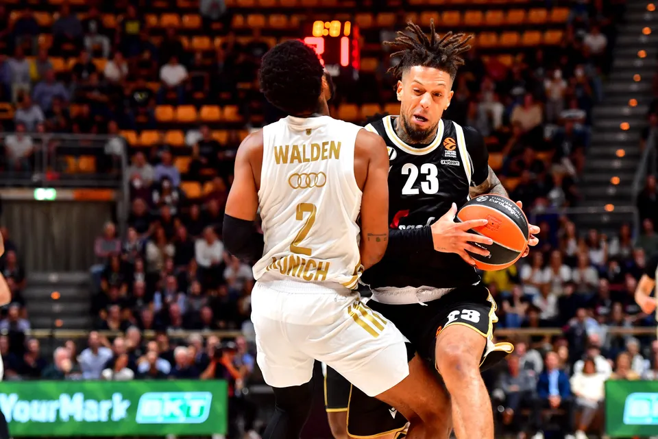 La Virtus Bolonia sabe sufrir ante el Bayern Múnich (66-63)