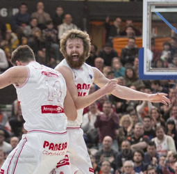 Victoria milenaria del Valencia Basket (81-74)