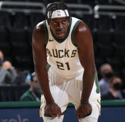 Los Warriors exploran la posibilidad de adquirir a Jrue Holiday