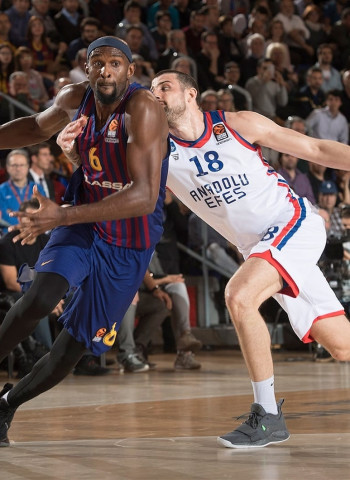 El FC Barcelona fuerza el quinto partido gracias a un tercer cuarto perfecto (82-72) [2-2]