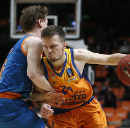 Valencia Basket pone a Martin Hermannsson en el mercado