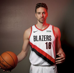 Pau Gasol desmiente su fichaje por el Barcelona
