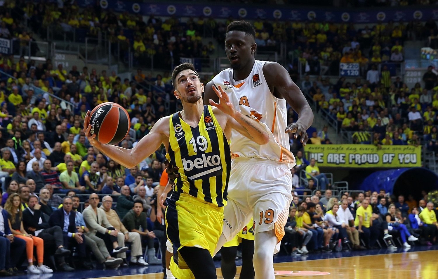 El Fenerbahce pierde por lesión a Nando de Colo
