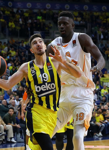 El Fenerbahce pierde por lesión a Nando de Colo