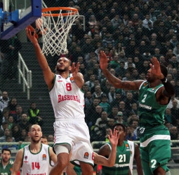 Baskonia y Barcelona acercan posturas por Adam Hanga