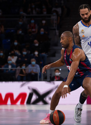 El Real Madrid se impone con autoridad en Vitoria (65-83)