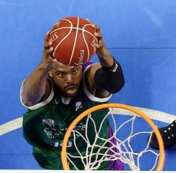 El Unicaja Málaga negocia la renovación de Will Thomas