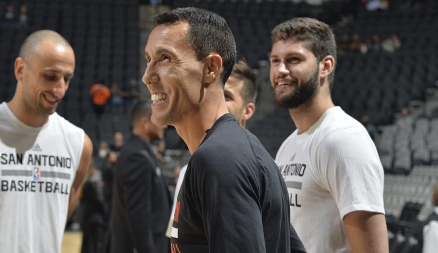 Los Knicks se interesan en Prigioni para entrenador asistente