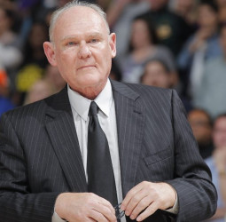 George Karl quiere volver a los banquillos