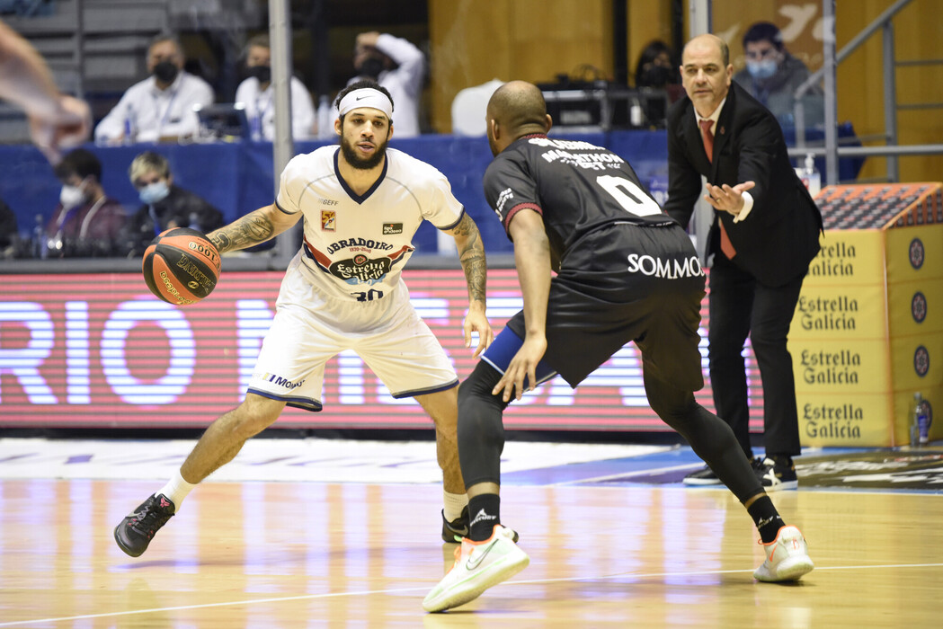 El Monbus Obradoiro corta su mala racha con un Robertson sideral (102-91)