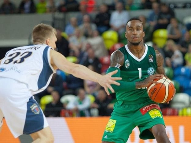 Dee Bost ficha por el Strasbourg