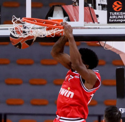 Disfruta de las mejores jugadas de la jornada 8 de la EuroLeague