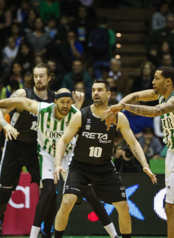 Green lidera una victoria de enorme peso (81-79)