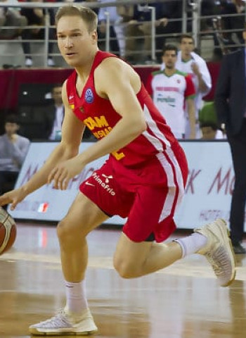 Resumen de los partidos de ida en los cuartos de final de la BCL