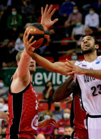 Philip Scrubb apunta al Monbus Obradoiro