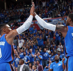 OKC empieza arrasando y los Clippers ganan el derbi angelino