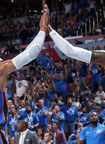 OKC empieza arrasando y los Clippers ganan el derbi angelino