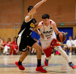 El BAXI Manresa logra una épica victoria en Girona (83-84)